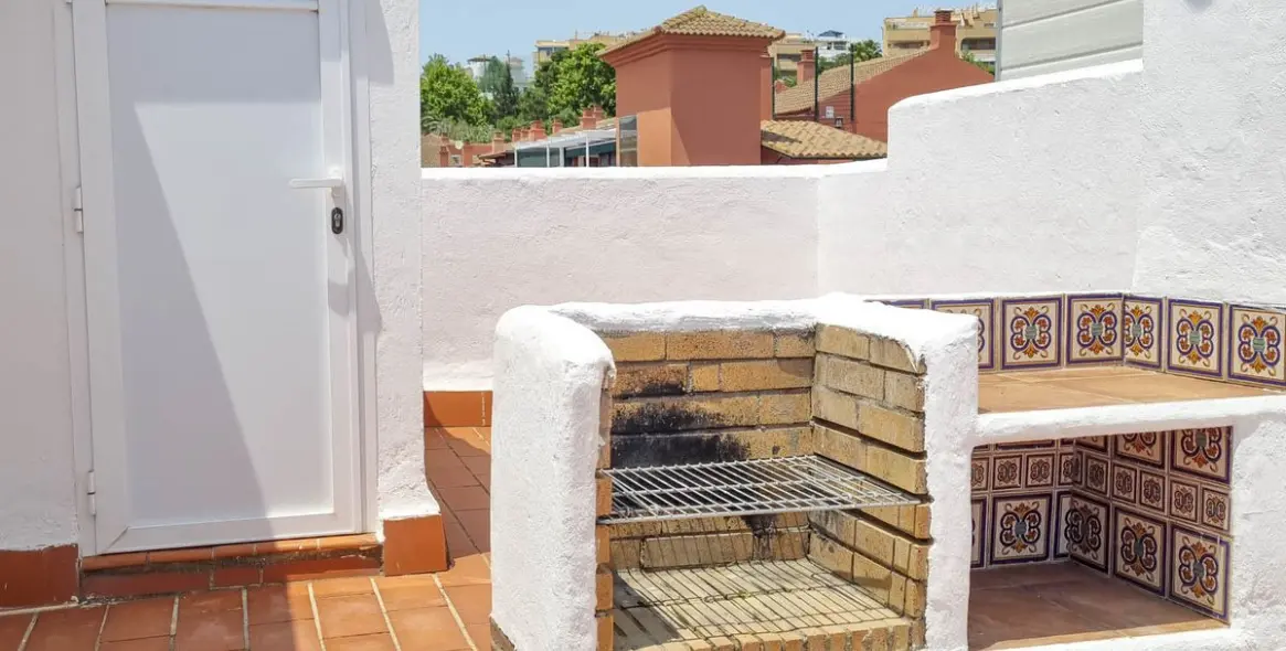 Sale of townhouse in Casares Playa 15