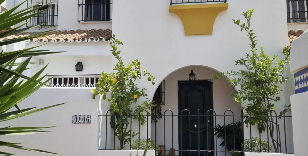 Продажа таунхауса в Casares Playa 32