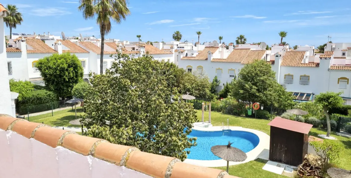 Продажа таунхауса в Casares Playa 35