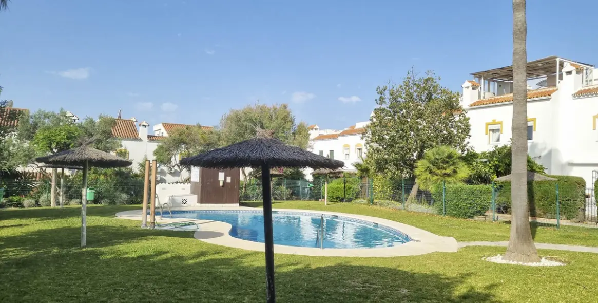 Продажа таунхауса в Casares Playa 37