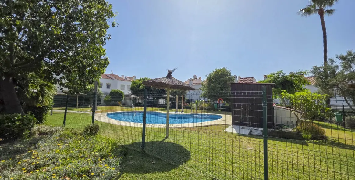 Продажа таунхауса в Casares Playa 39