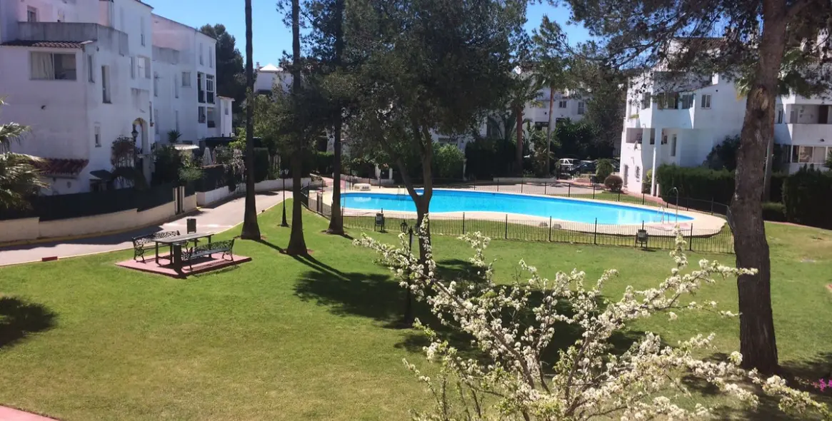 Sale of penthouse duplex in Elviria 1