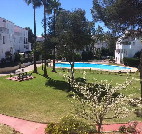 Sale of penthouse duplex in Elviria