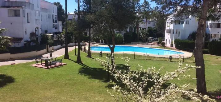 Sale of penthouse duplex in Elviria 0