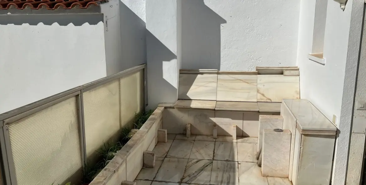 Sale of penthouse duplex in Elviria 12