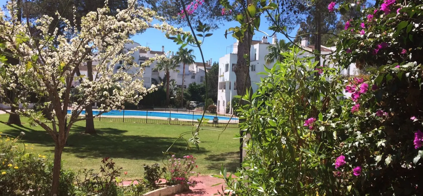 Sale of penthouse duplex in Elviria 1