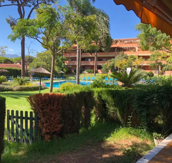 Sale of ground floor apartment in Elviria