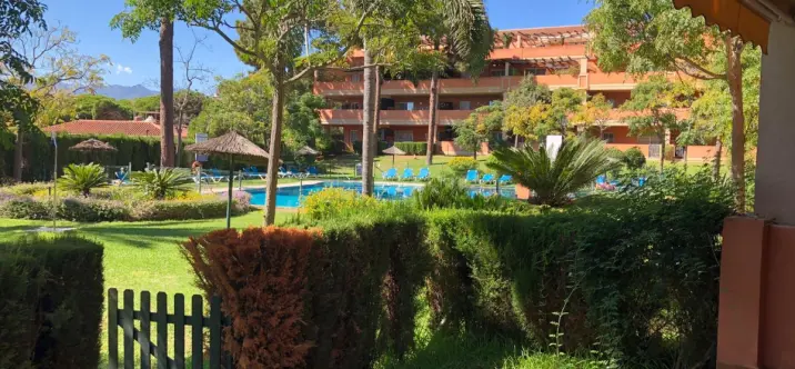 Sale of ground floor apartment in Elviria 1
