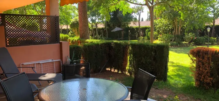 Sale of ground floor apartment in Elviria 2