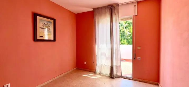 Sale of penthouse in Elviria 2