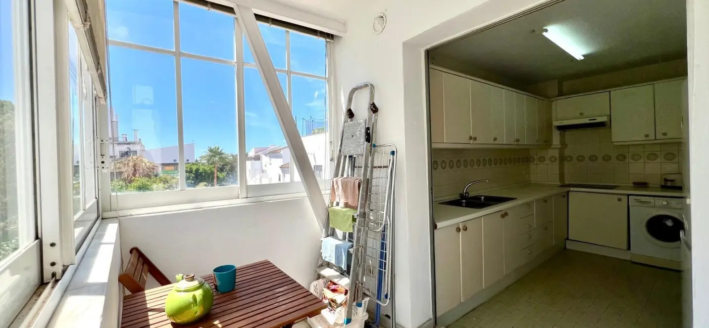 Sale of penthouse in Elviria 0