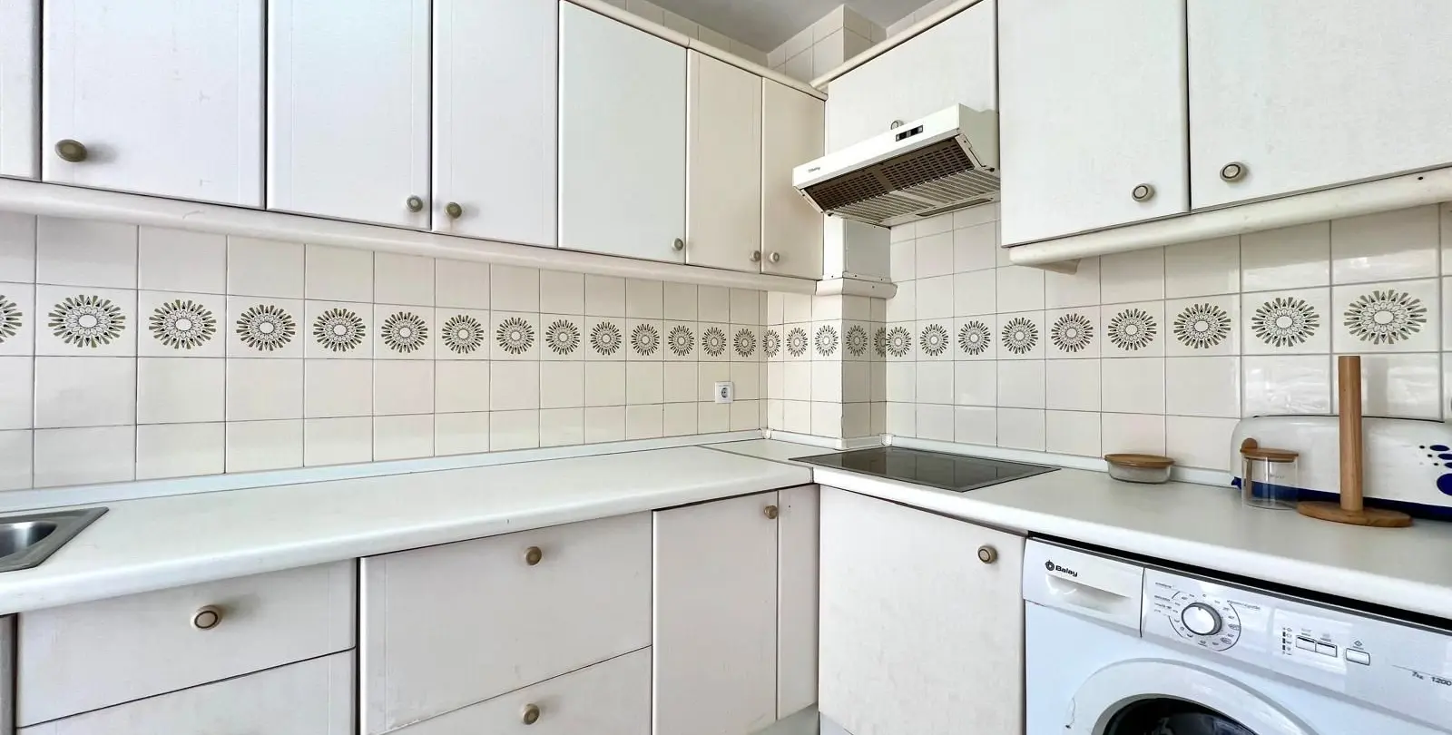 Sale of penthouse in Elviria 13