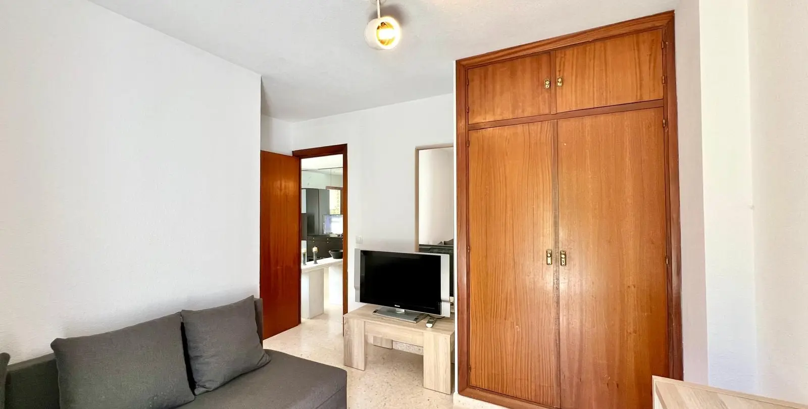 Sale of penthouse in Elviria 16