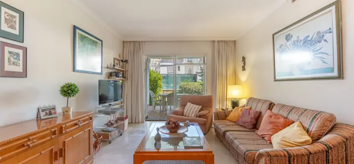 Sale of ground floor apartment in Nueva Andalucía 1