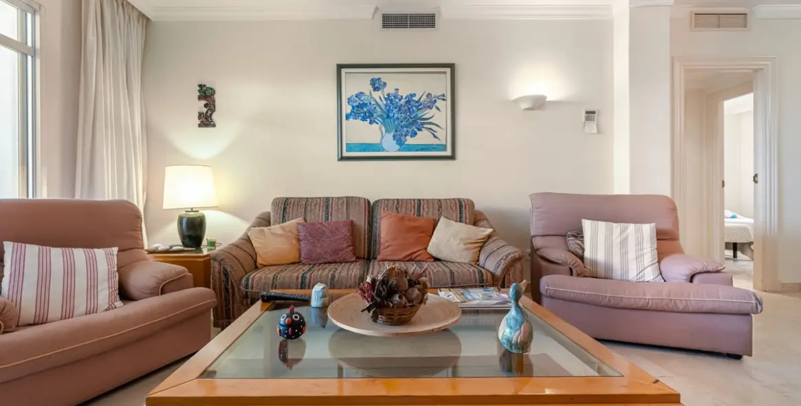 Sale of ground floor apartment in Nueva Andalucía 5