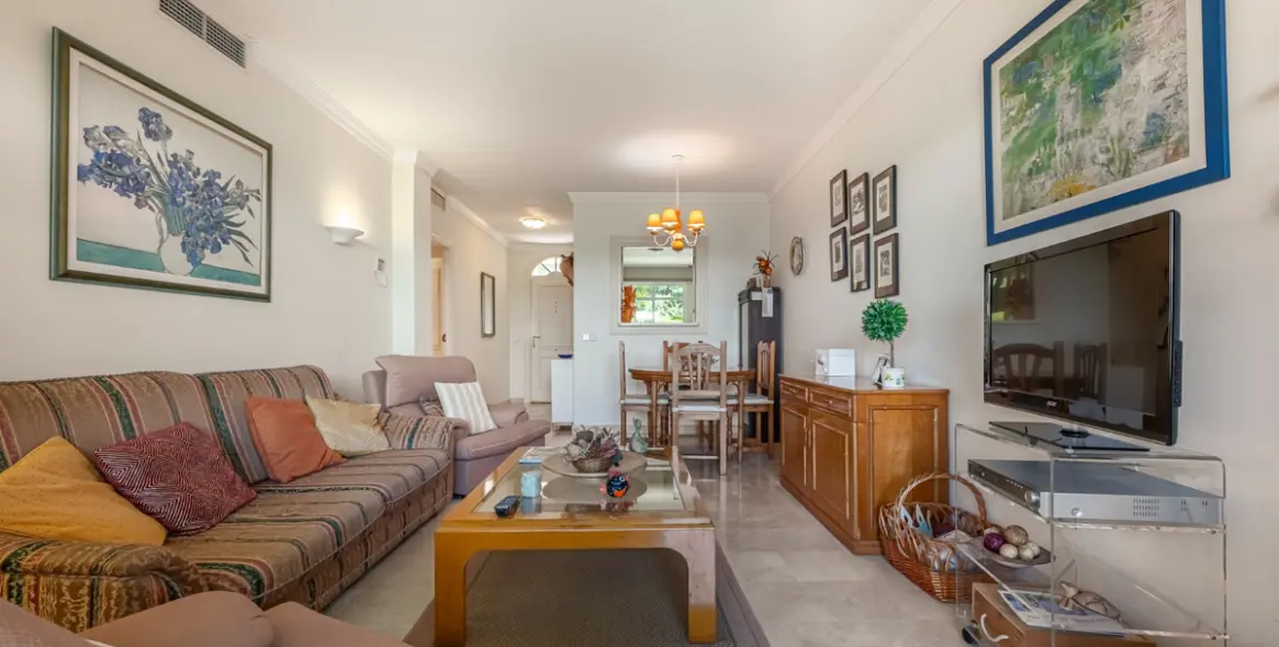 Sale of ground floor apartment in Nueva Andalucía 9