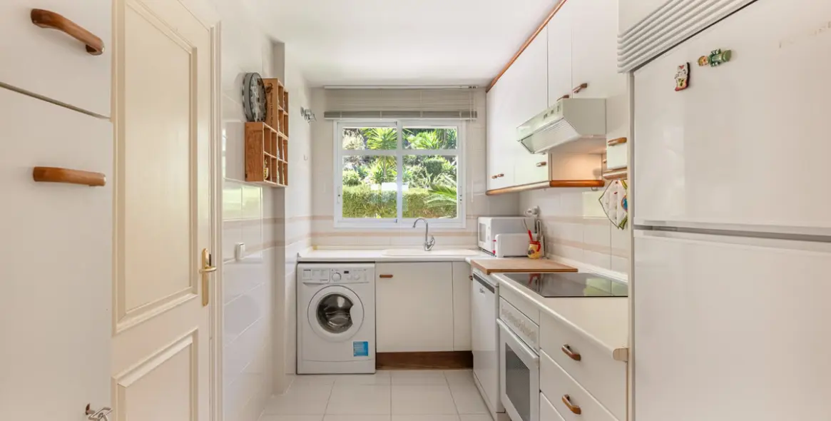 Sale of ground floor apartment in Nueva Andalucía 17