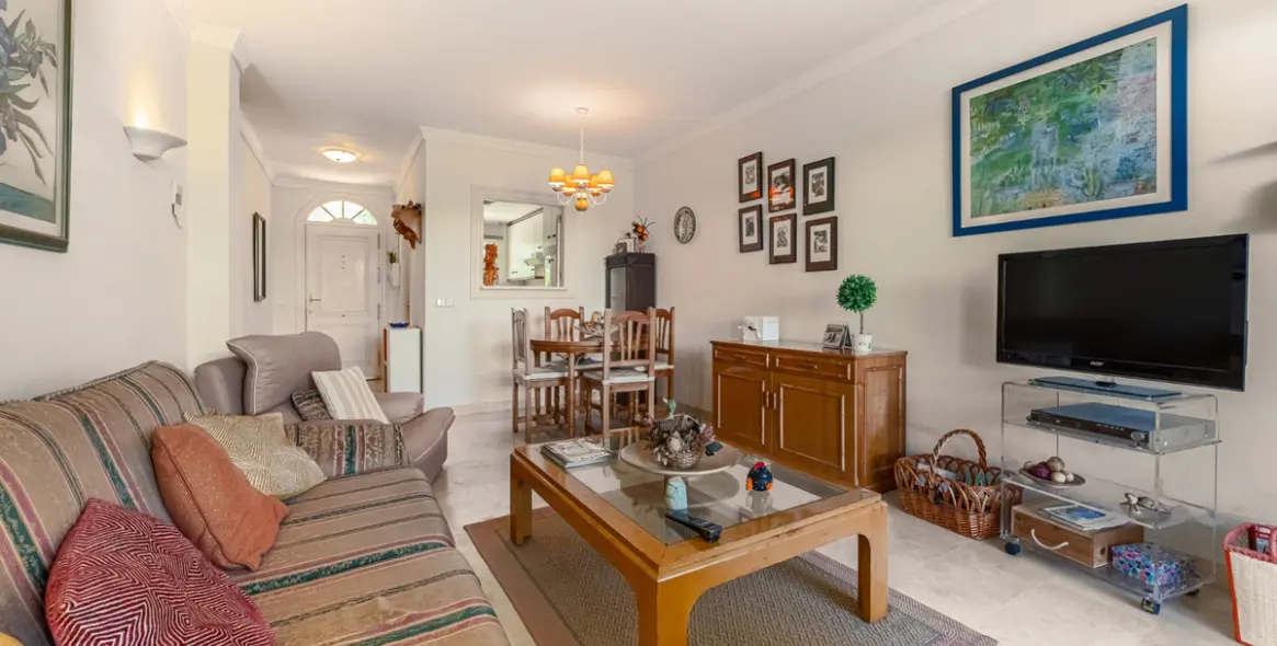 Sale of ground floor apartment in Nueva Andalucía 22