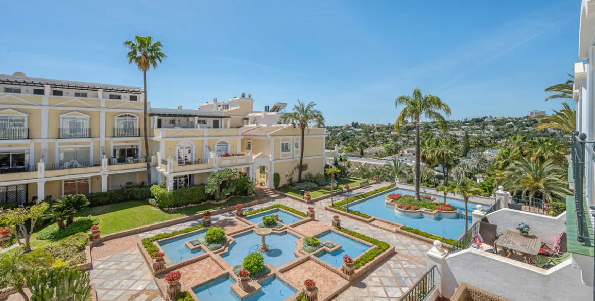 Sale of ground floor apartment in Nueva Andalucía 27