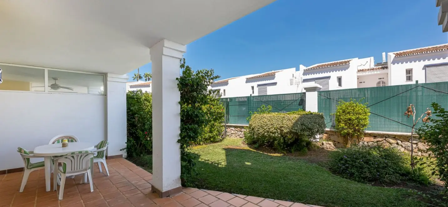 Sale of ground floor apartment in Nueva Andalucía 1
