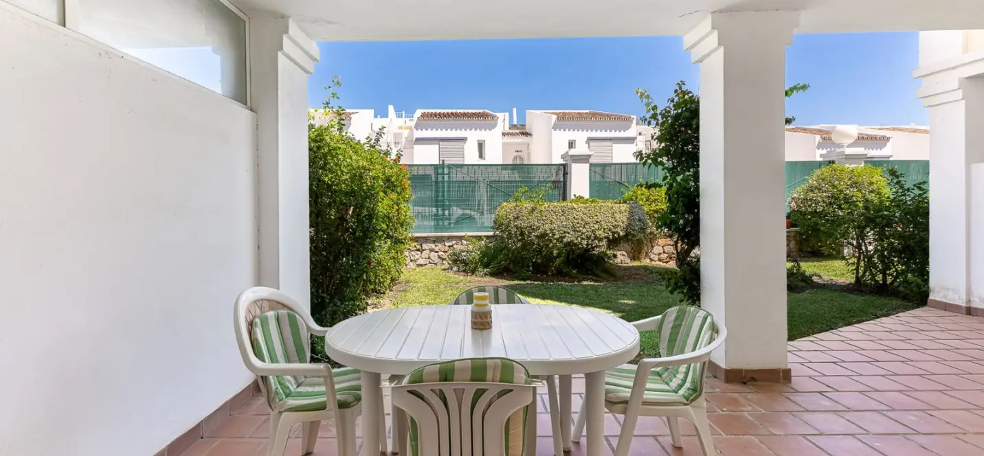 Sale of ground floor apartment in Nueva Andalucía 2