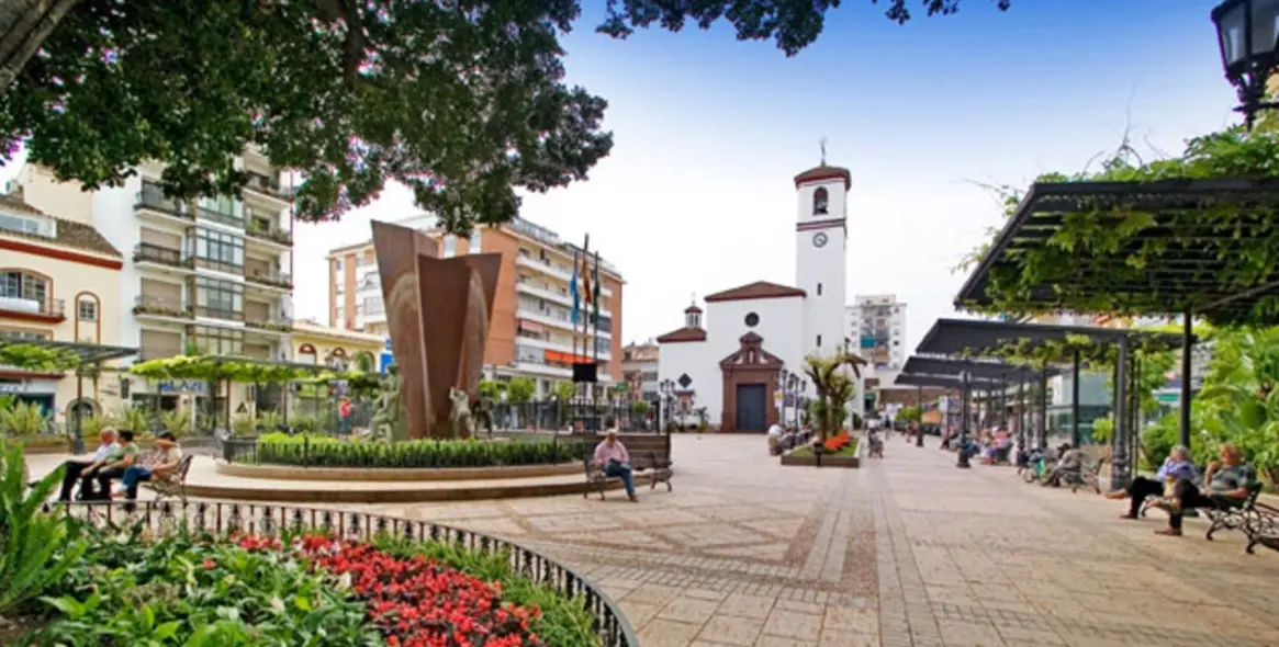 Sale of penthouse in Fuengirola 13