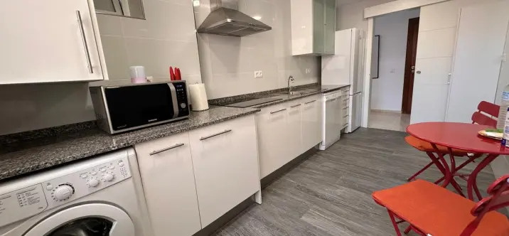 Sale of middle floor apartment in El Torcal 4