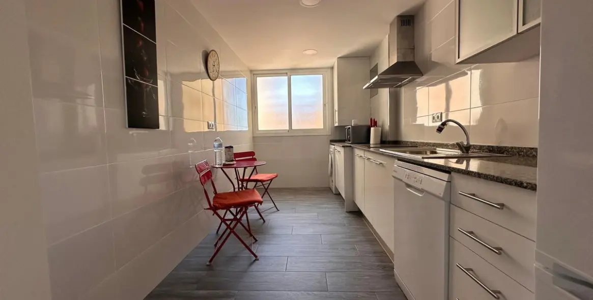 Sale of middle floor apartment in El Torcal 6