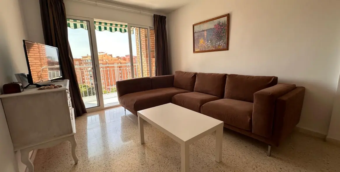 Sale of middle floor apartment in El Torcal 8