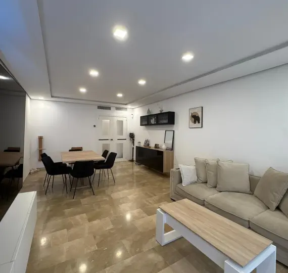 Апартаменты на первом этаже R5160181