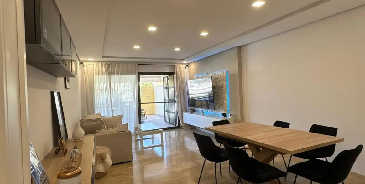 Sale of ground floor apartment in Estepona 11