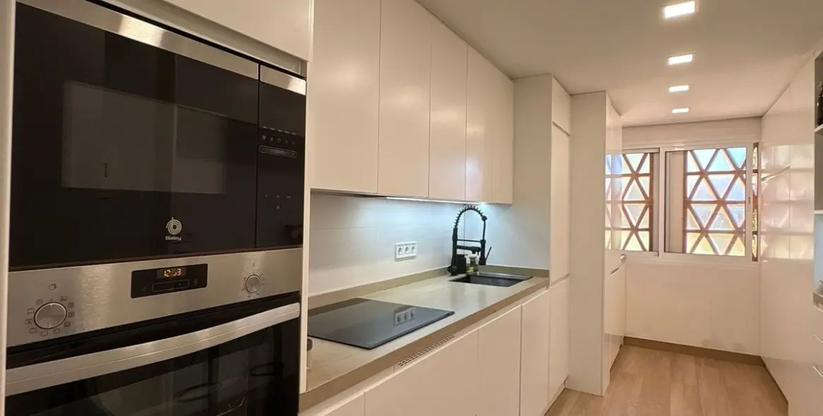 Sale of ground floor apartment in Estepona 12