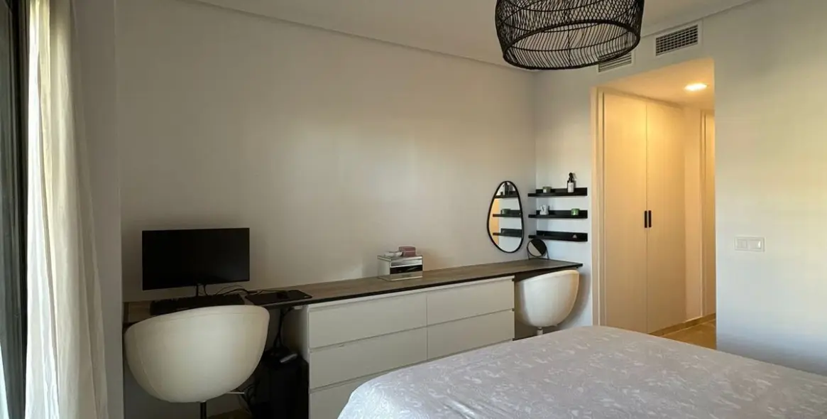 Sale of ground floor apartment in Estepona 13