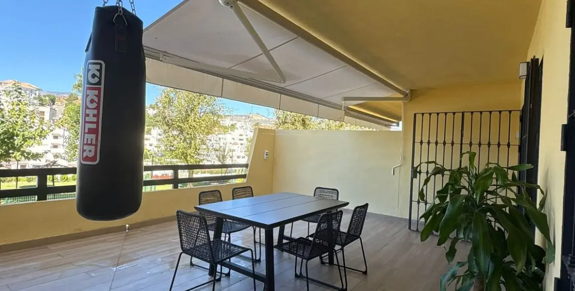 Sale of ground floor apartment in Estepona 20