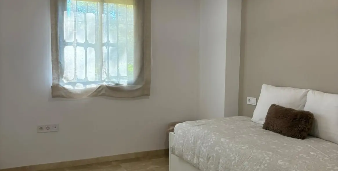 Продажа апартаментов на первом этаже в Estepona 39