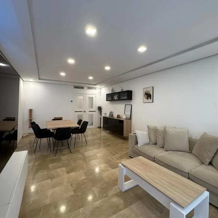 Продажа апартаментов на первом этаже в Estepona