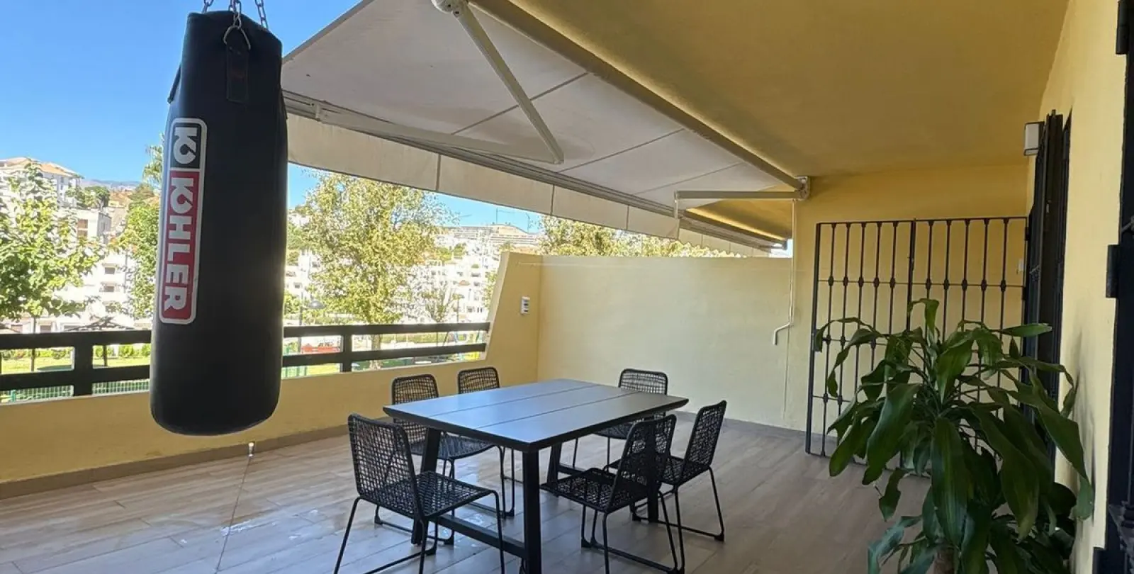 Продажа апартаментов на первом этаже в Estepona 20