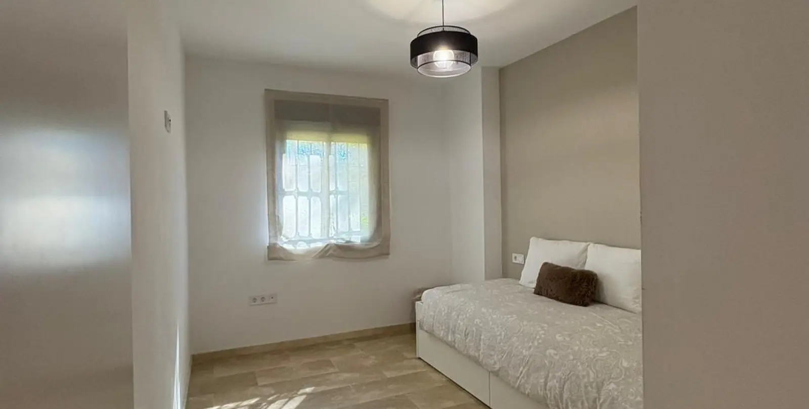 Продажа апартаментов на первом этаже в Estepona 36