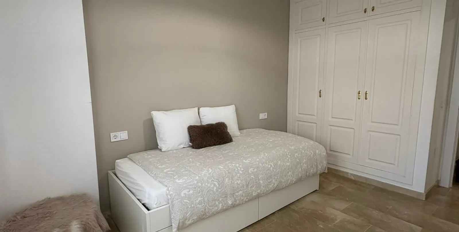 Продажа апартаментов на первом этаже в Estepona 38