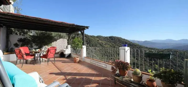 Apartment complex R5163940 0