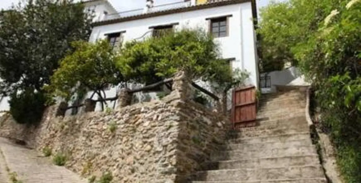 Sale of apartment complex in Benalauría 7