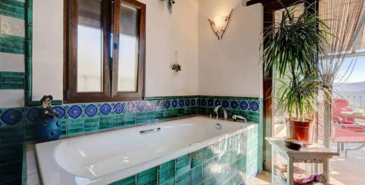 Продажа апартаментного комплекса в Benalauría 25