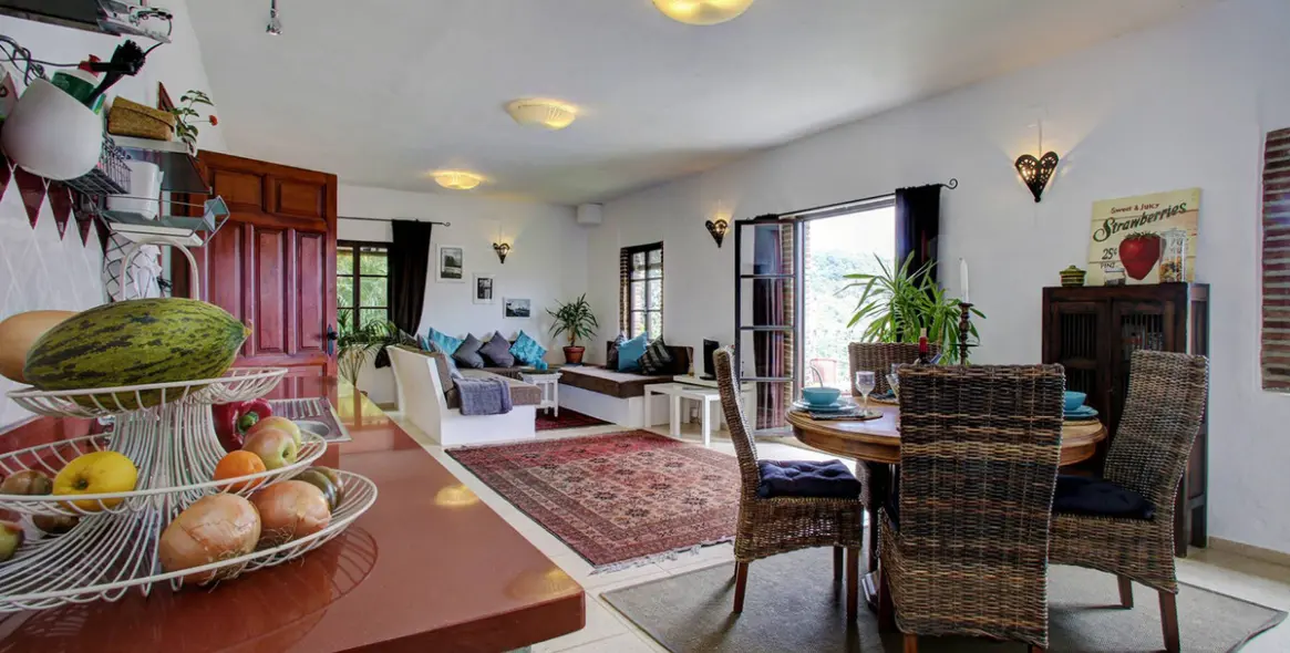 Продажа апартаментного комплекса в Benalauría 35