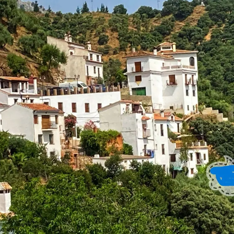 Sale of apartment complex in Benalauría