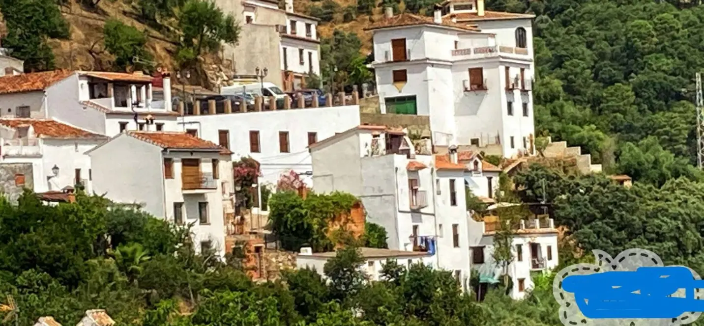Sale of apartment complex in Benalauría 2
