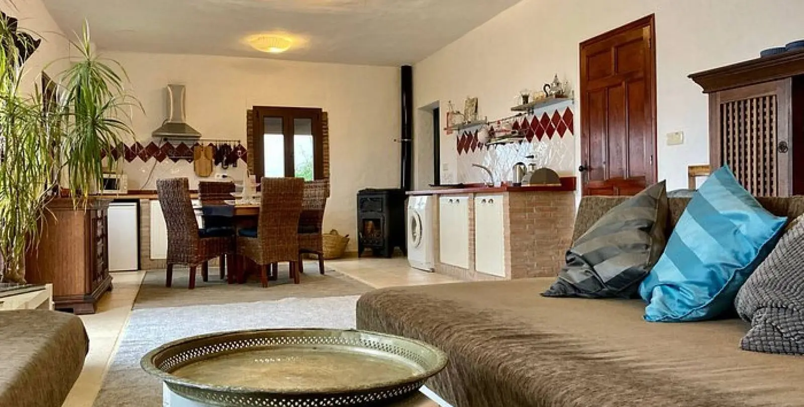 Sale of apartment complex in Benalauría 39
