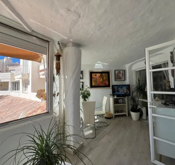 Продажа апартаментов на среднем этаже в Benalmadena