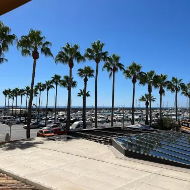 Venta de apartamento en planta media en Benalmadena