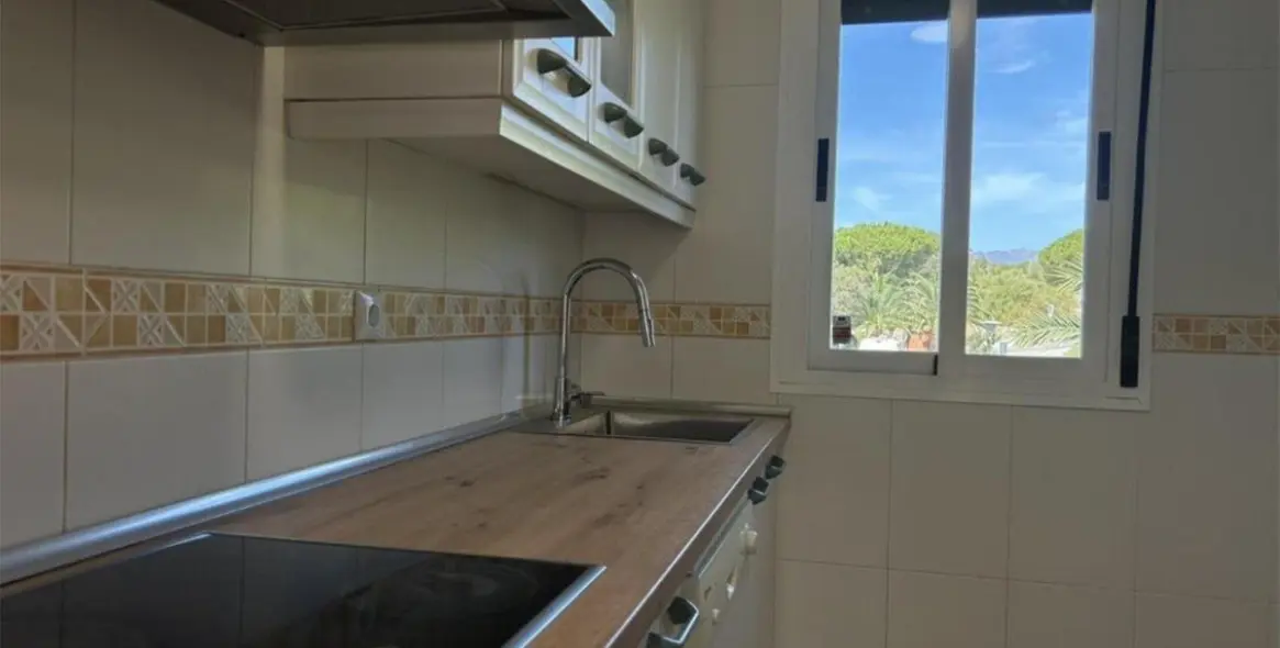 Продажа апартаментов на среднем этаже в Marbesa 11