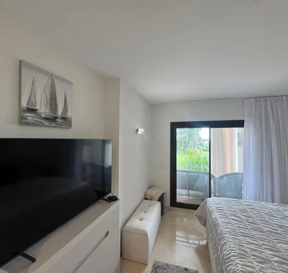 Апартаменты на первом этаже R5167105